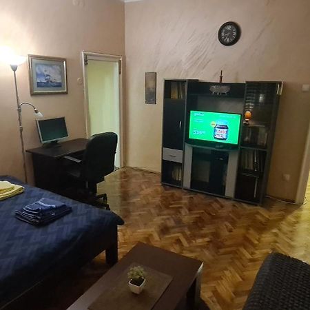 Apartman Valdano Belgrad Exteriör bild